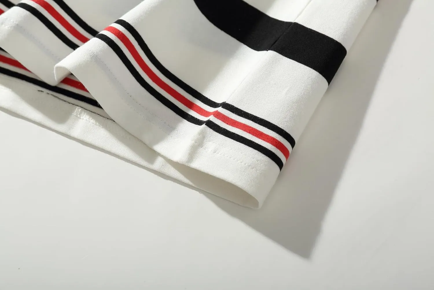 KLIEGOU Men's Fashion Loose Fit Crewneck Stripe T-Shirt